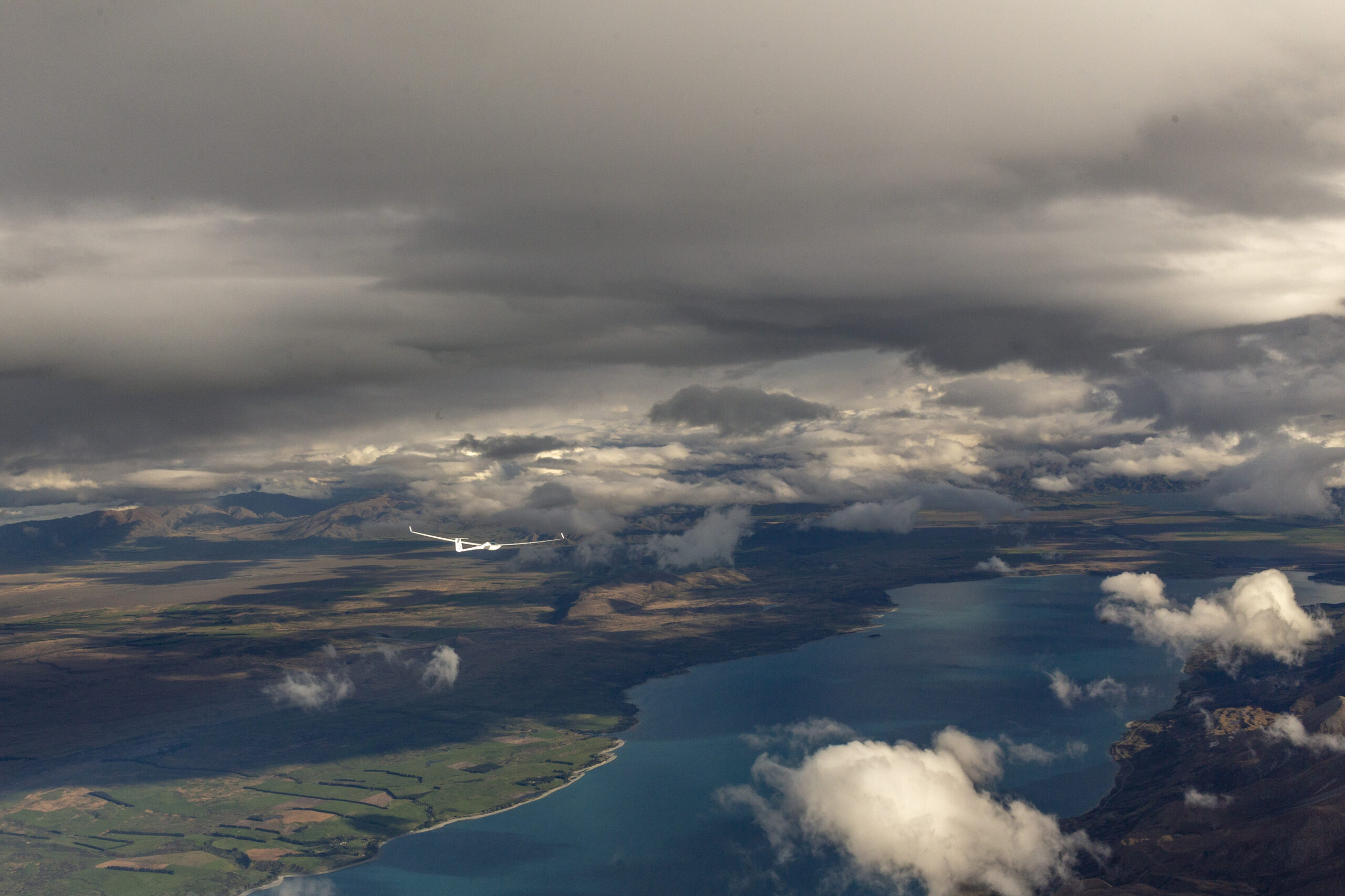 Glider over the Omarama basin